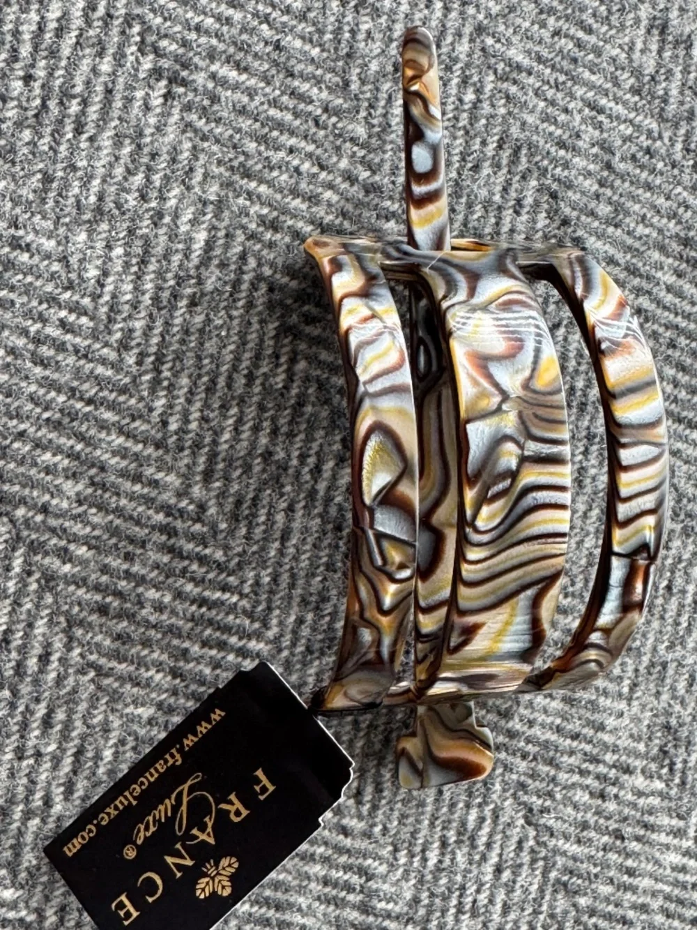 NWT, FRANCE LUXE, CUT OUT SLIDE HAIR ACCESSORY IN ONYX PATTERN